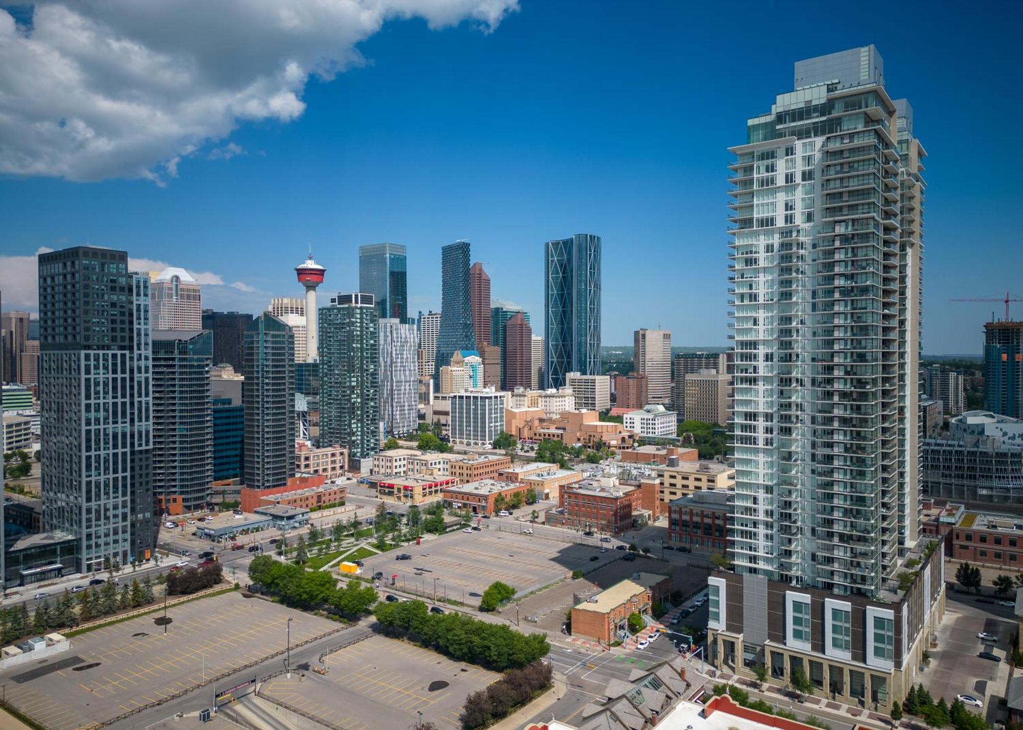 Modern Suite Calgary Downtown 5 Min Walk Stampede Zewnętrze zdjęcie