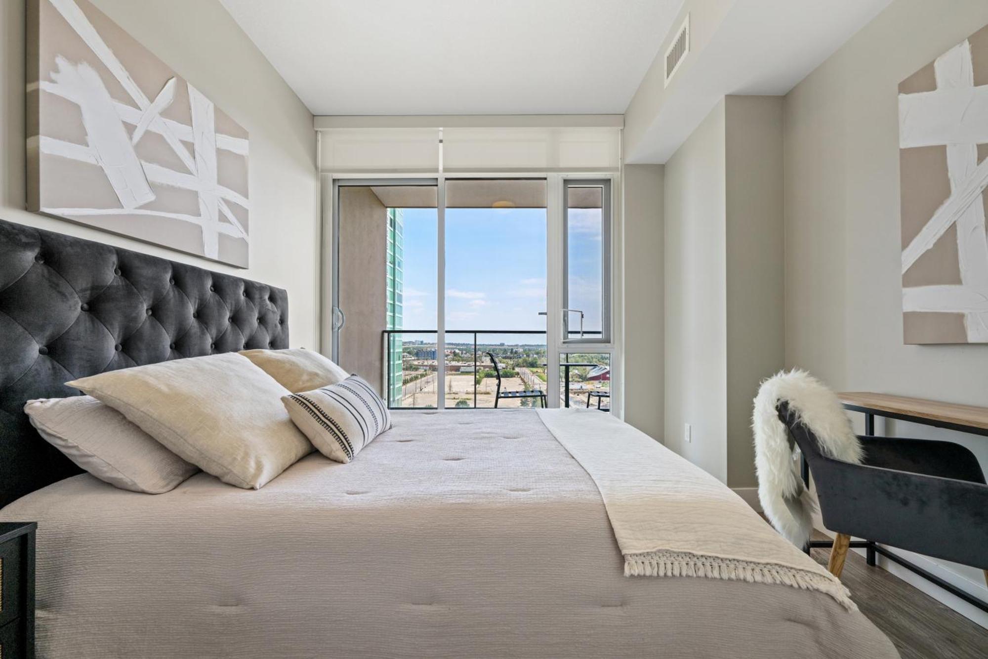 Modern Suite Calgary Downtown 5 Min Walk Stampede Zewnętrze zdjęcie
