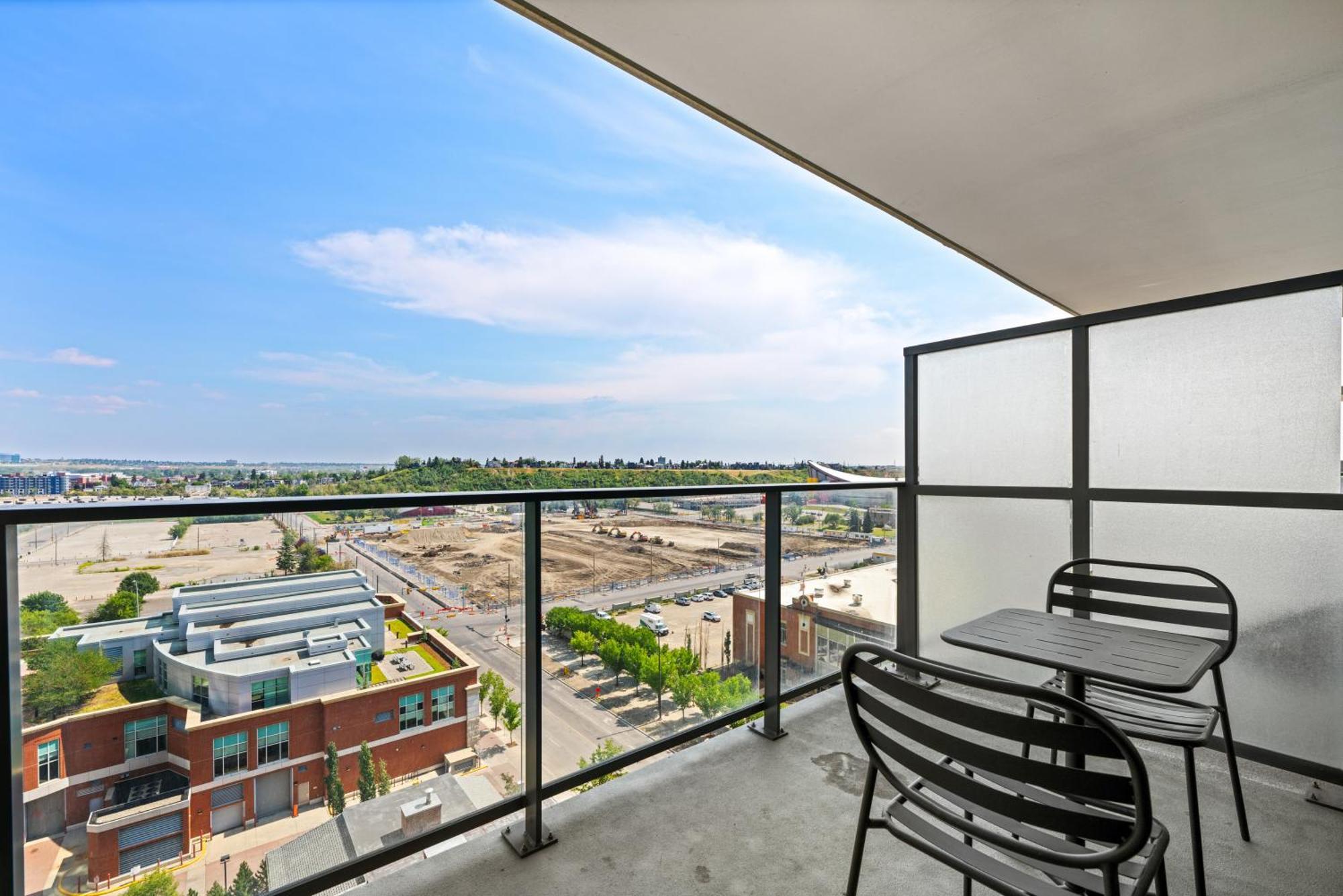 Modern Suite Calgary Downtown 5 Min Walk Stampede Zewnętrze zdjęcie