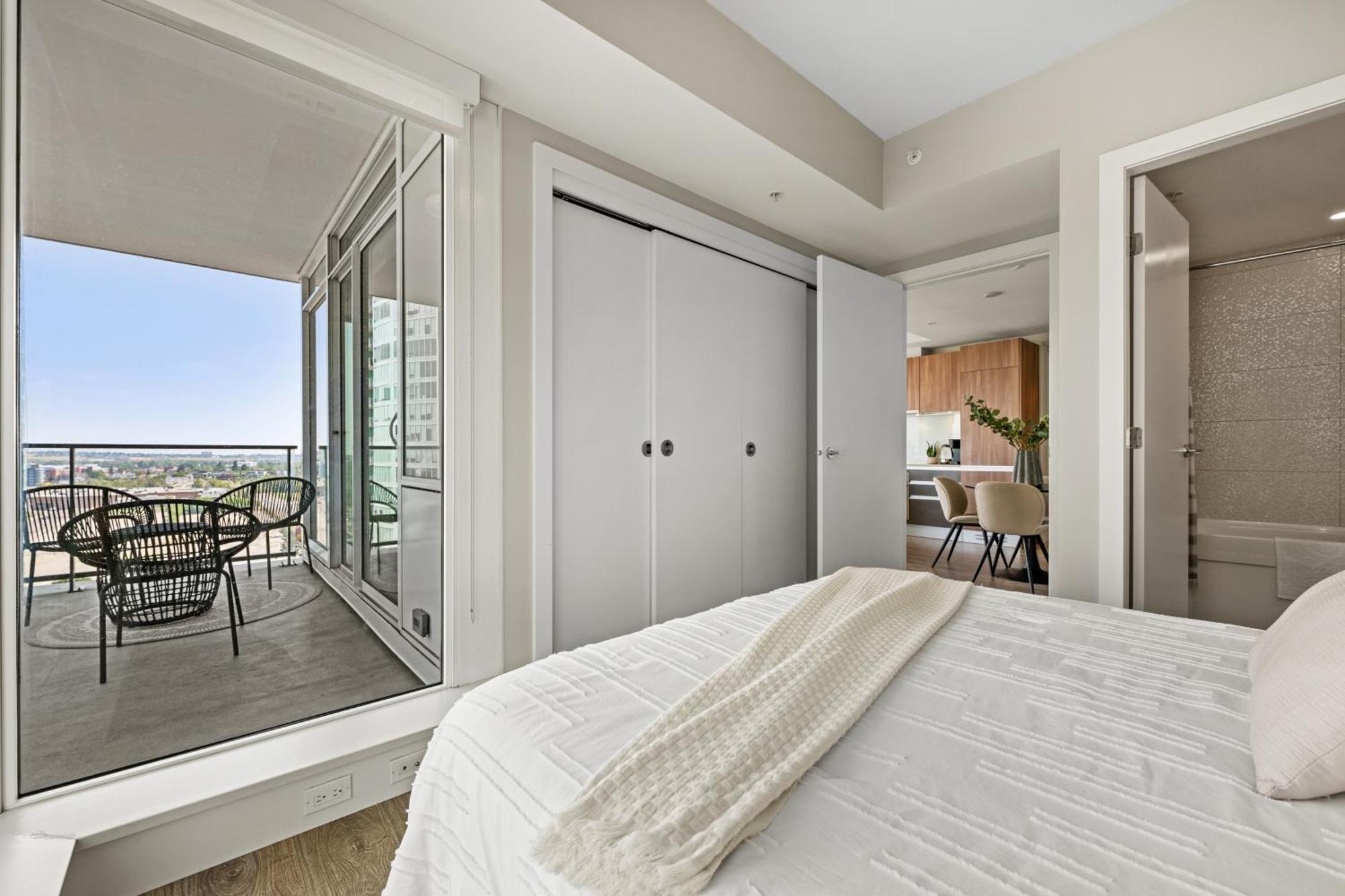 Modern Suite Calgary Downtown 5 Min Walk Stampede Zewnętrze zdjęcie